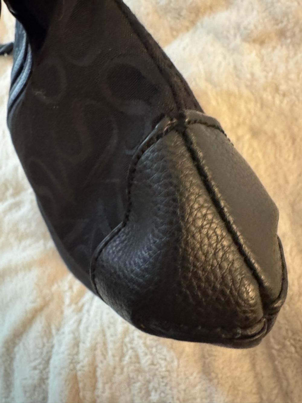 Simply Vera Vera Wang Black Nylon Crossbody Bag Logo Print Adjustable Strap - Picture 9 of 14